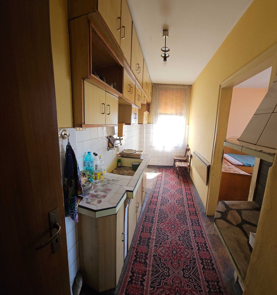 Продава се Тристаен апартамент в Велико Търново, Център - 98 кв.м за 1174 €/кв.м - Снимка #4