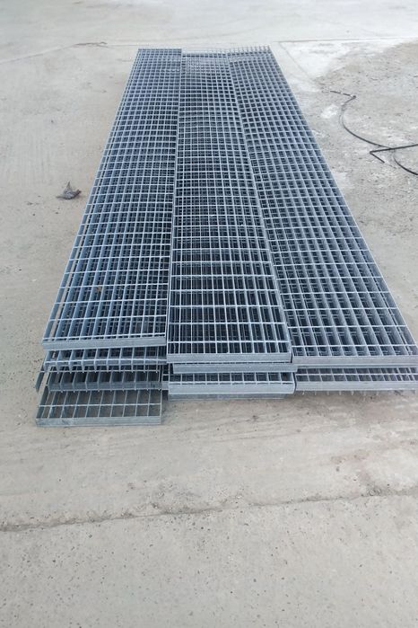 Grătare zincate galvanizate tăiem orice dimesune dorita de client