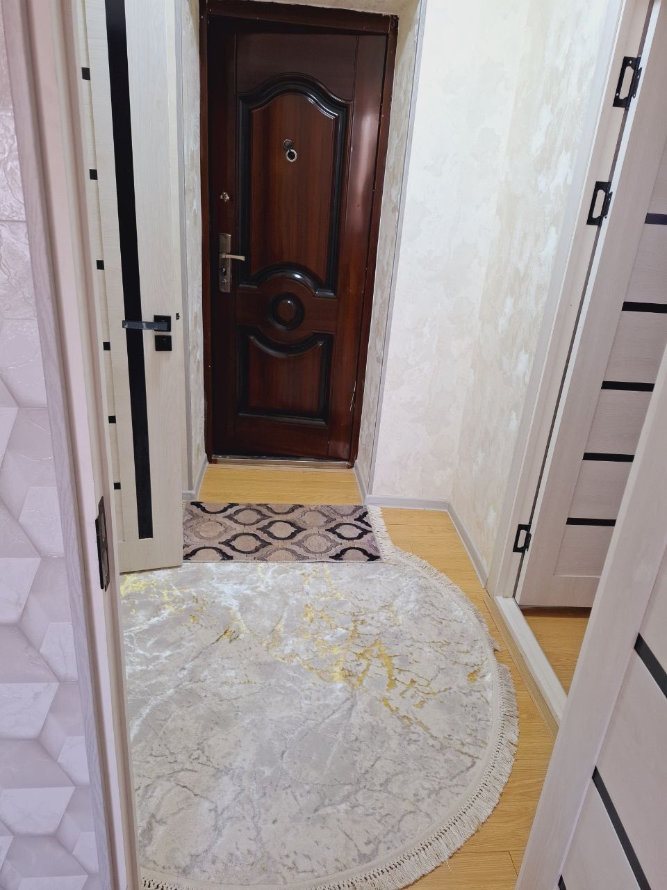 Продаётся 1 комнатная квартира в Чирчике