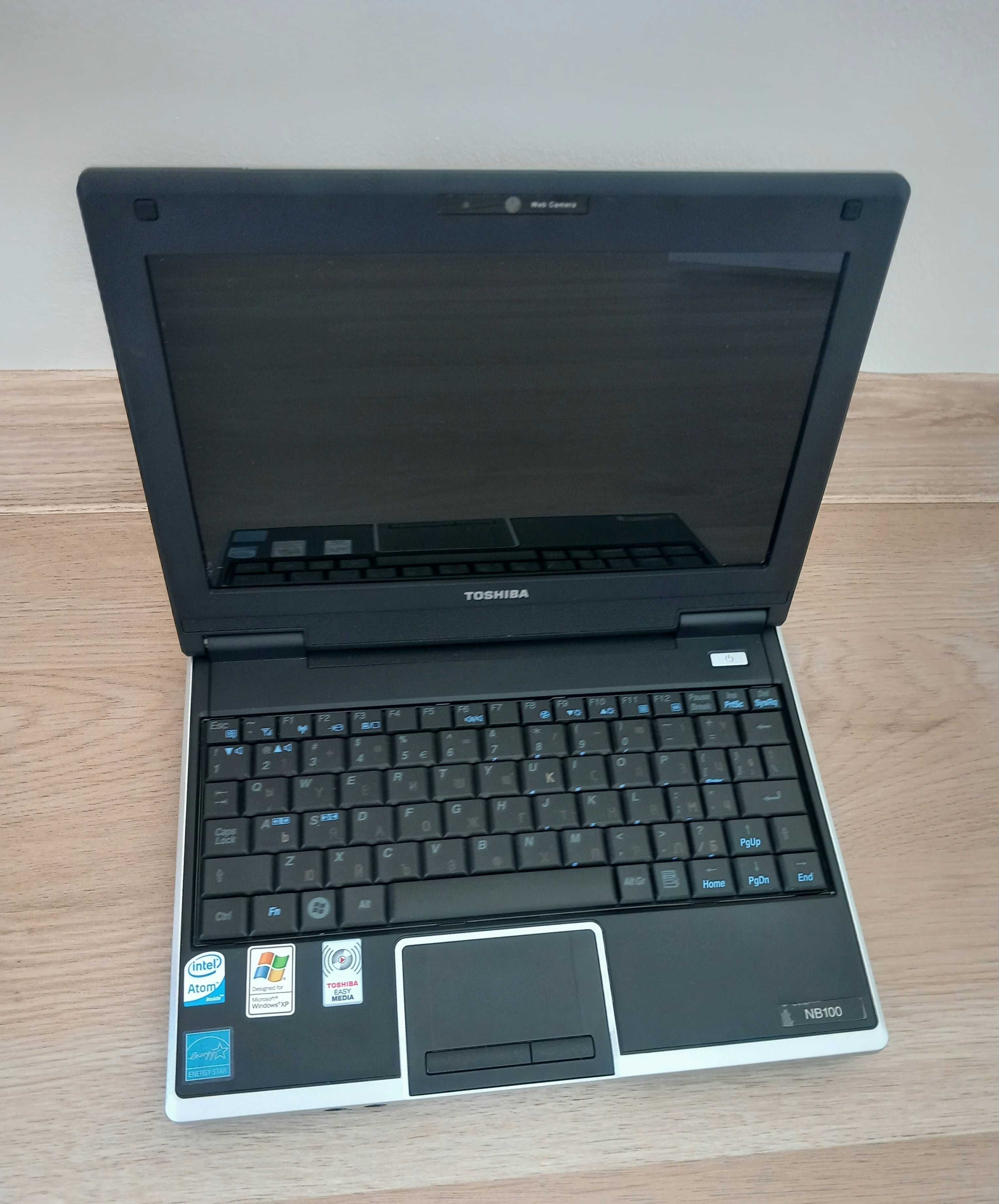 Мини лаптоп Toshiba nb100