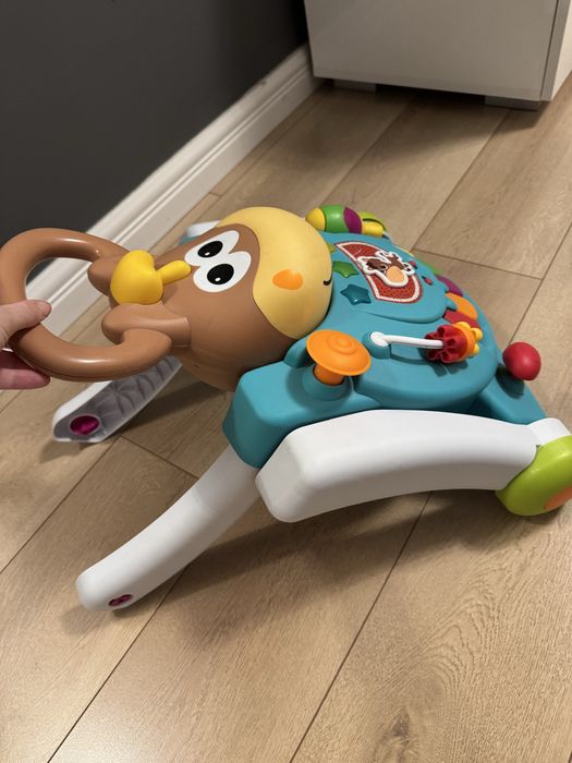 Antemergator si Masa de activitati B-Kids, Calut