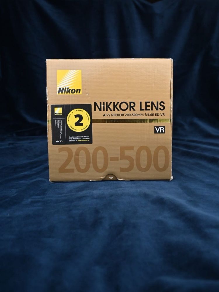 Vând obiectiv Nikkor 200-500 mm F 5.6 ED VR