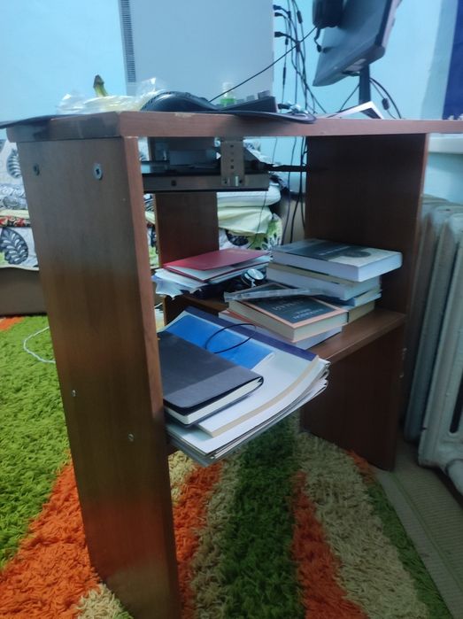 Стол для работы..