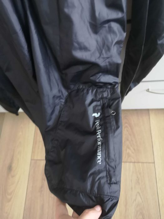 geaca fas foita alergare Peak Performance dama mar. M ultralight