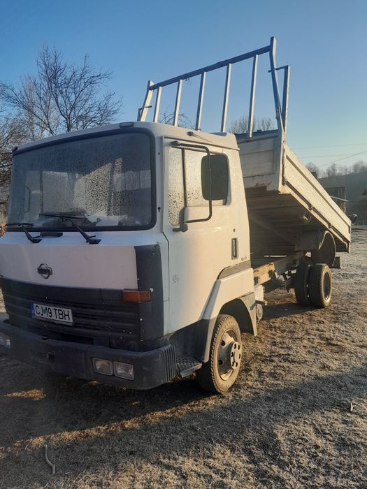 Nissan ECO T100 de 3,5 T. Basculabil