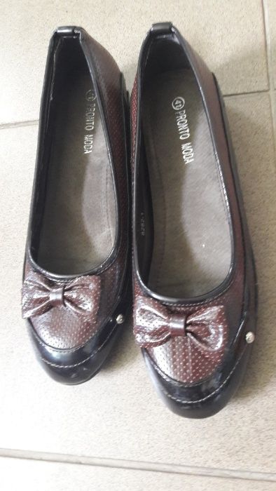 Vand pantofi noi, fara toc , marimea 41