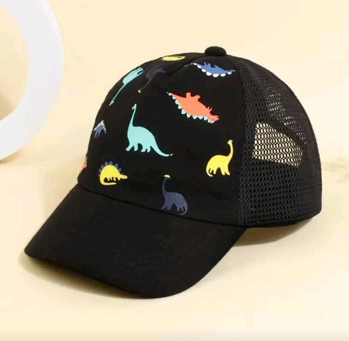 Бебешки зимни и летни шапки