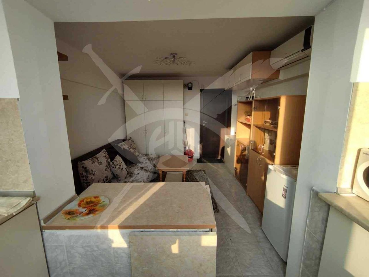Дава се под наем Едностаен апартамент в Варна, Левски - 18 кв.м за 225 € - Снимка #3