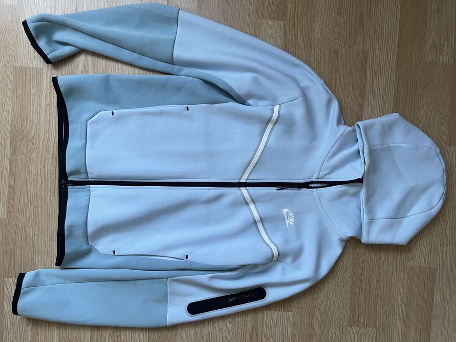 2 bluzoane nike tech