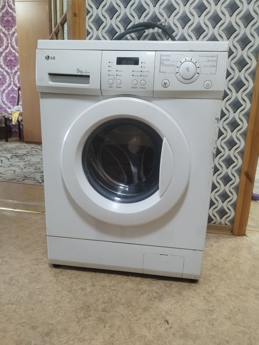 Продам стиральную машину LG