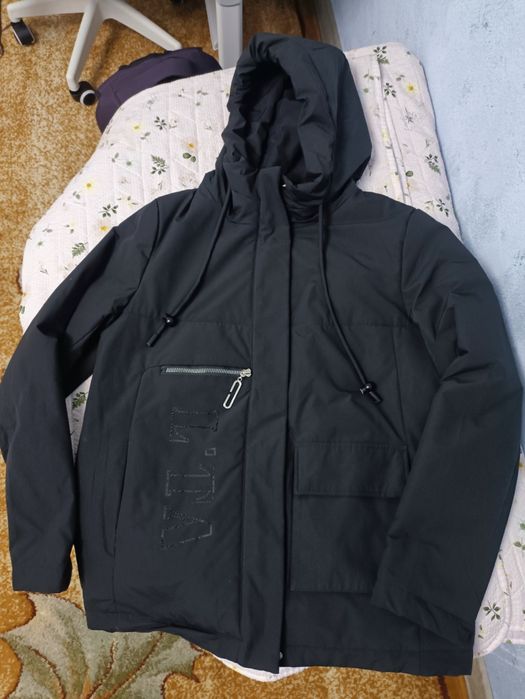 женская куртка ..