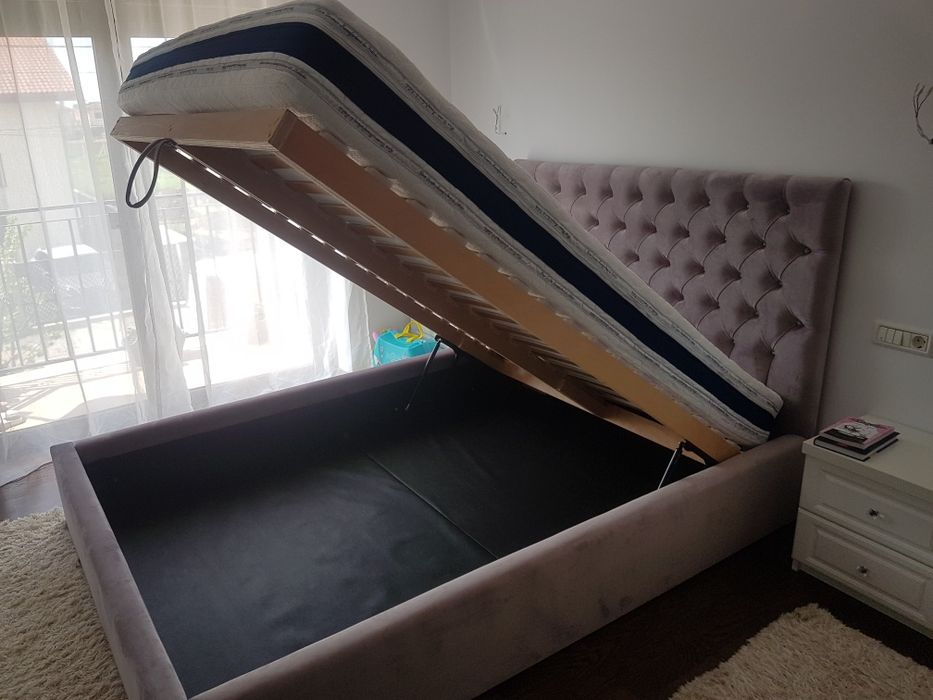 Pat tapitat ,chesterfield