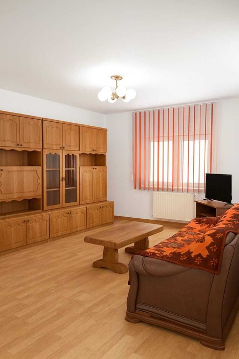 apartament  3 camere mobilat si utilat!   	Zona Tractorul