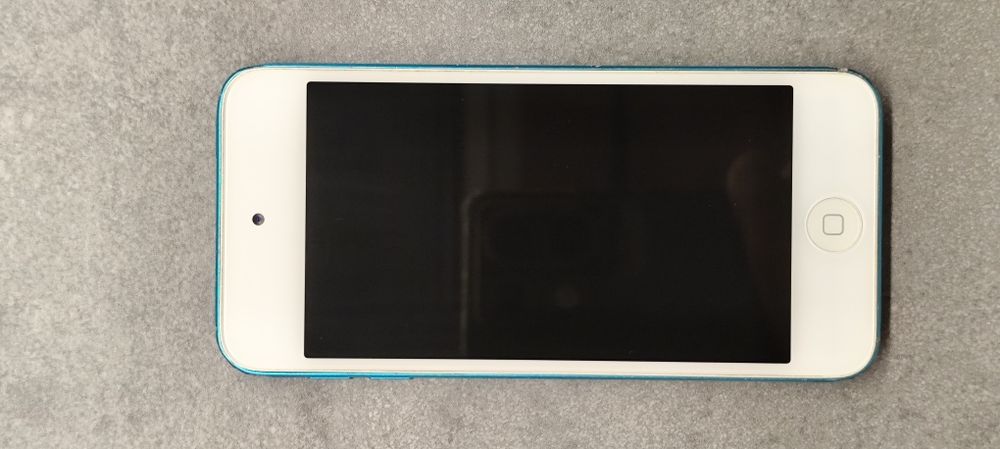 iPod Touch 5th generation 32 Gb blue