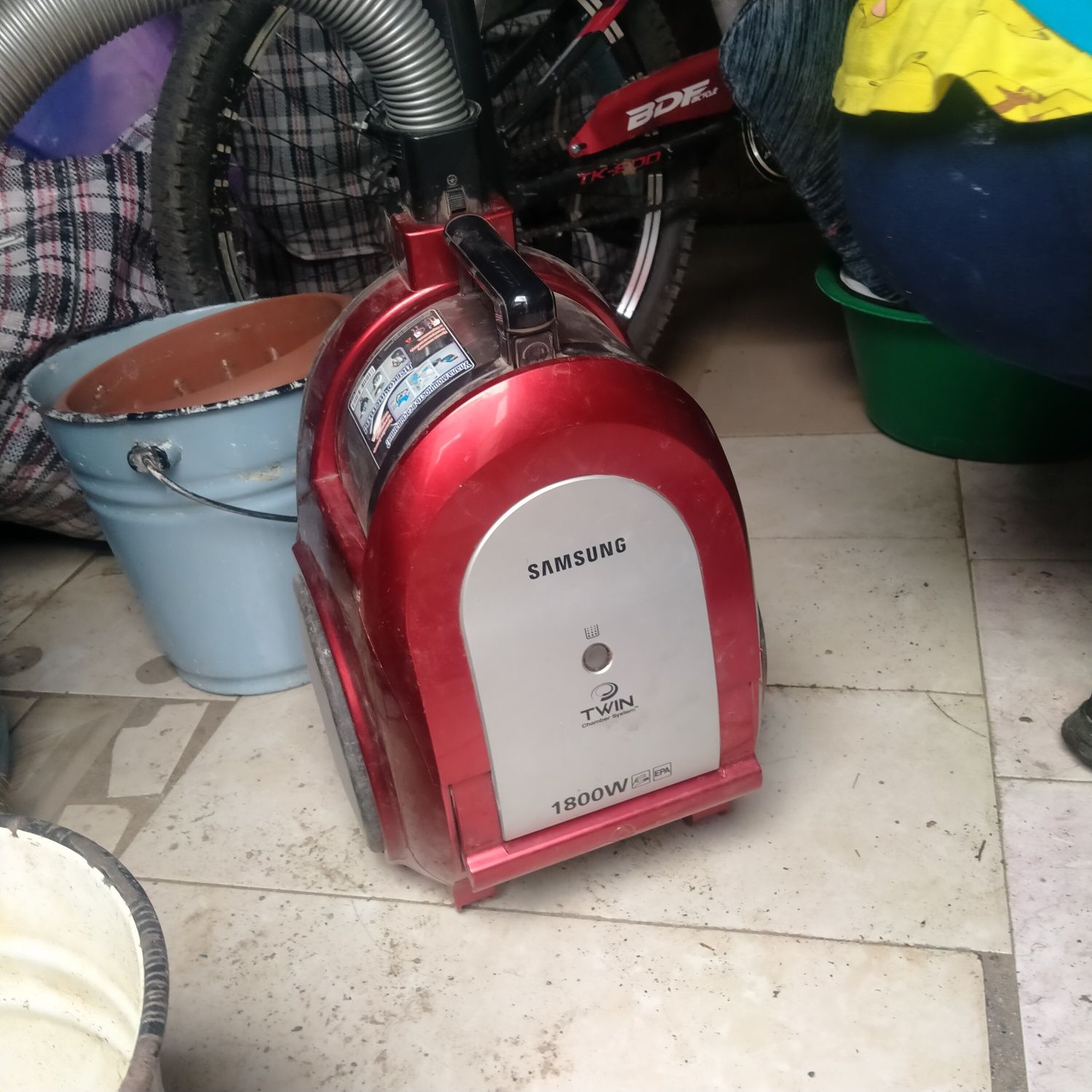 Прадаю на запчаясть пылесос