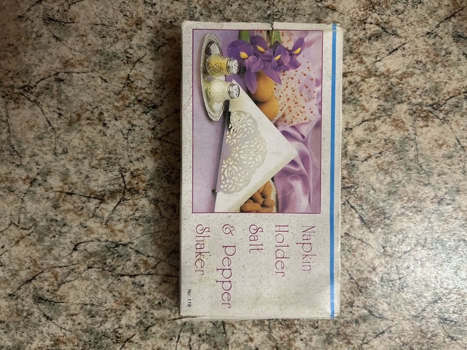 Набор держатель салфеток + солонка и перечница