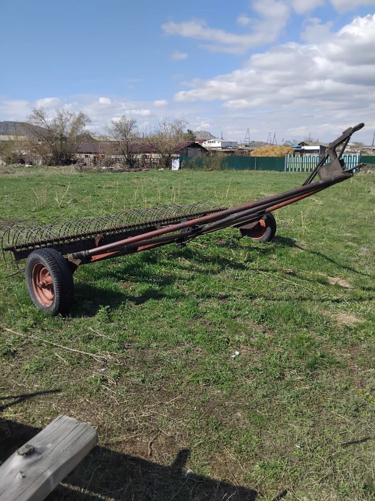 Продам Трактор .