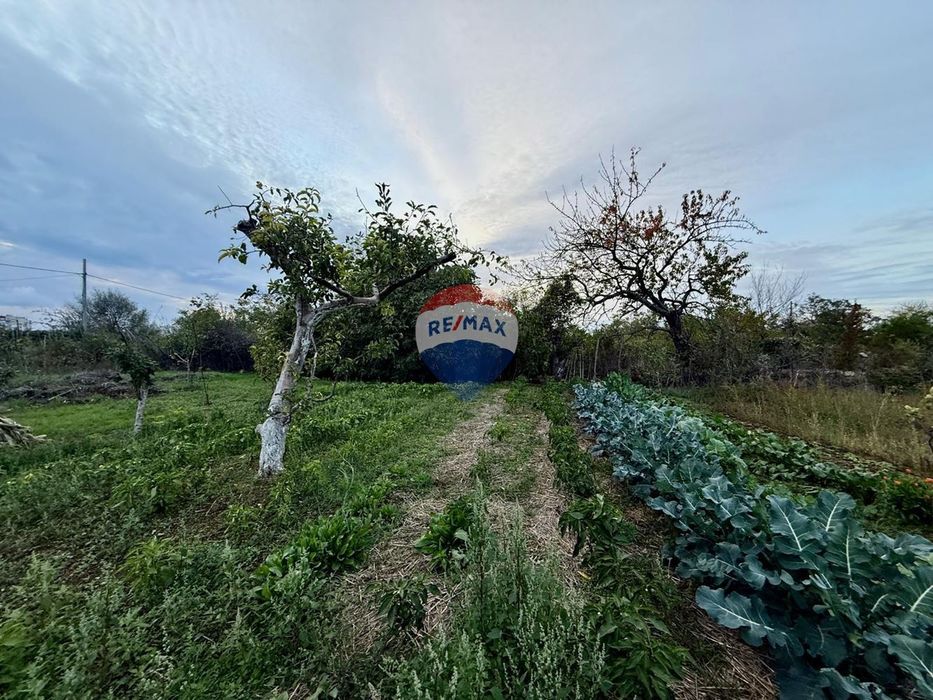 Парцел с потенциал за жилищно строителство за продажба, гр. Балчик, Я