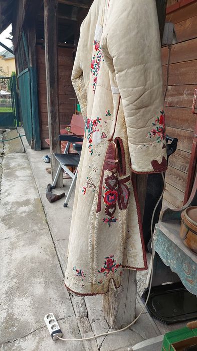 Port popular săsesc.Cojoc pentru femei.