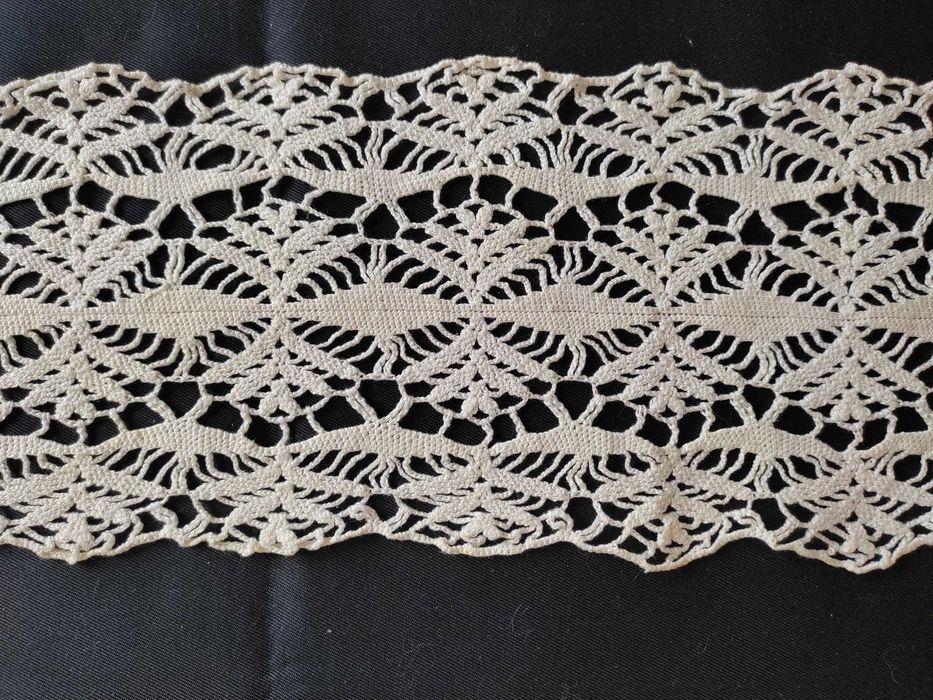 Старинни антредьо и дантели