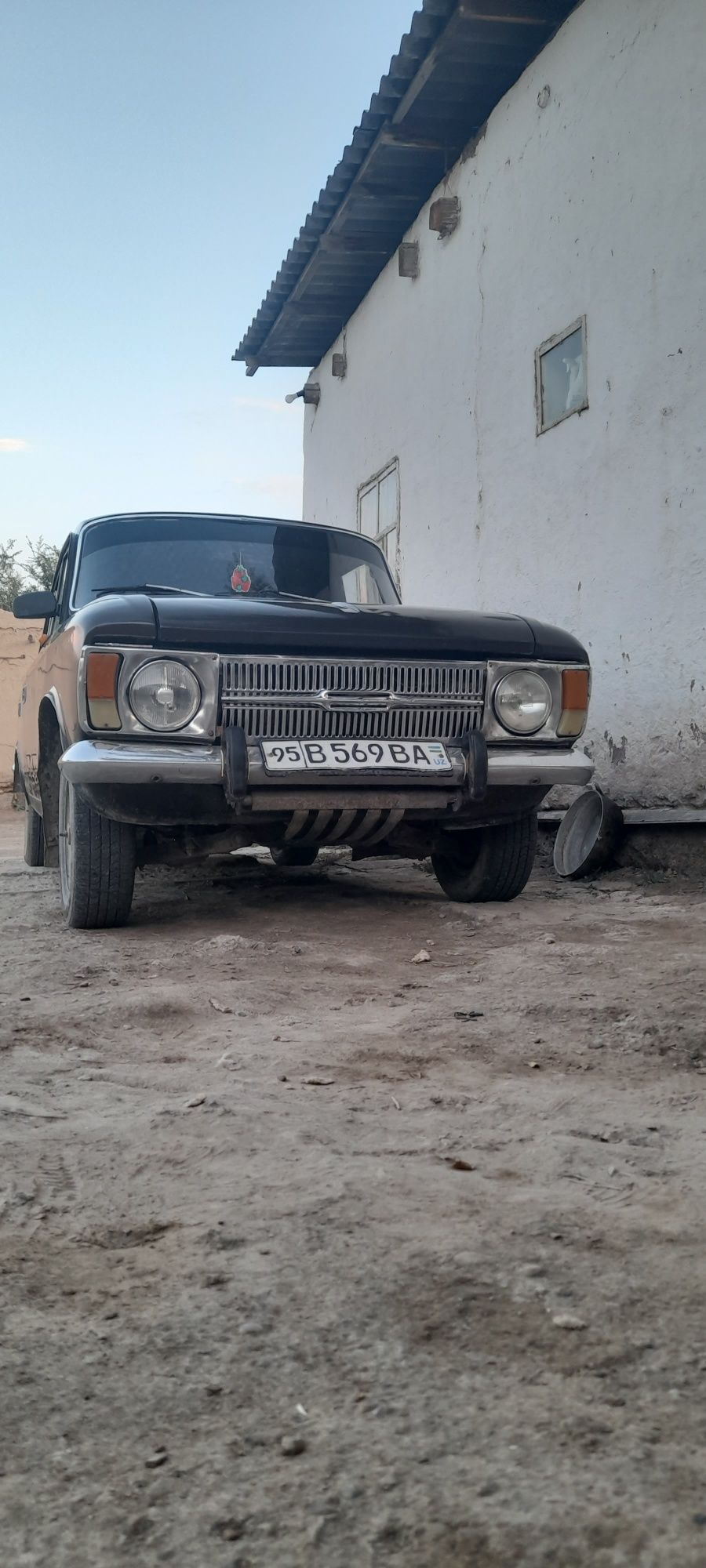 Afsonaviy Moskivich 412 vaqt sinovidan oʻtgan klassika