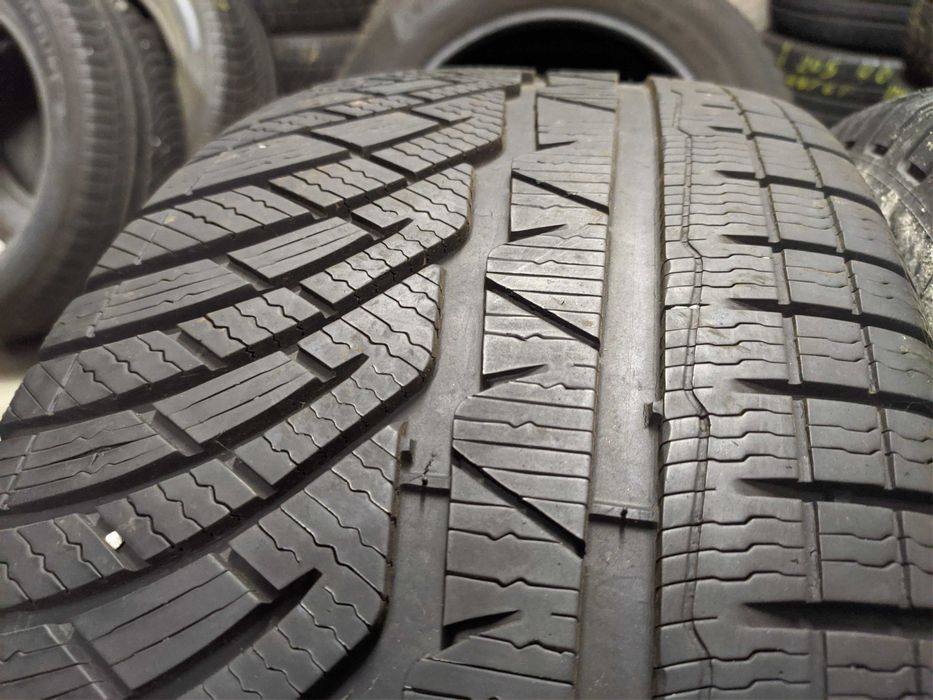 2бр Зимни гуми 225 55 17 - Michelin Runflat -