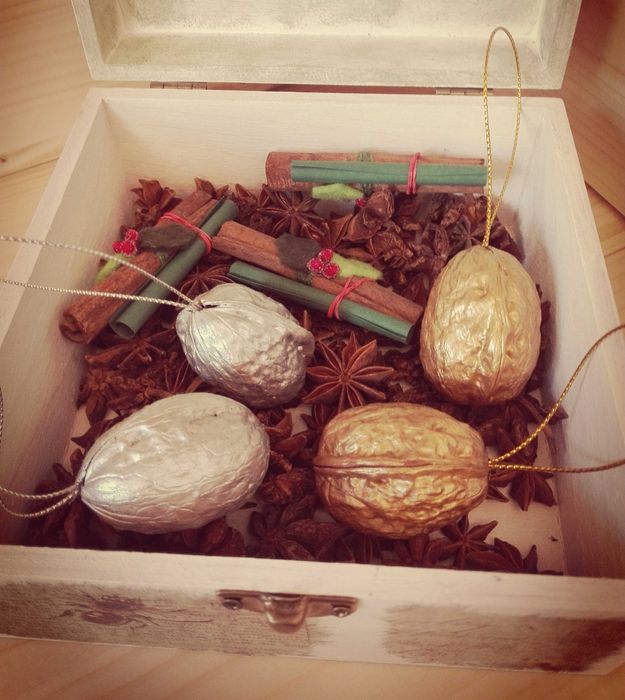 коледни орехи с късмети