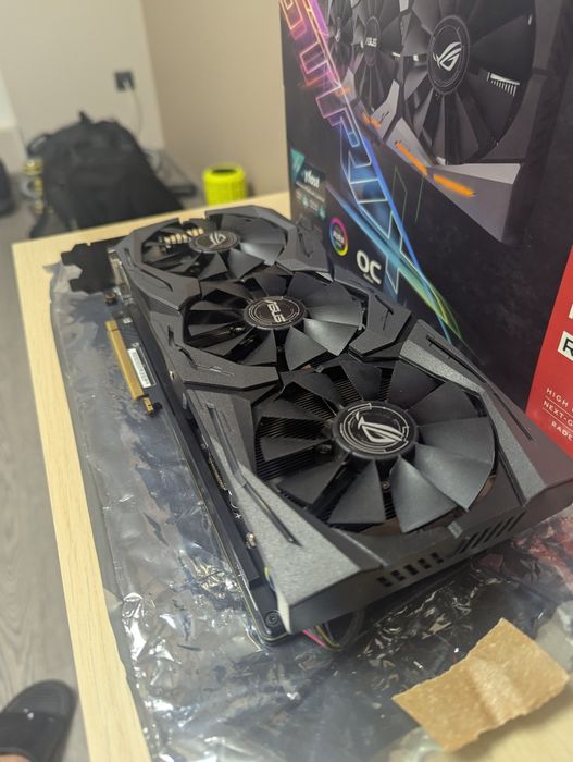 Видео Карта Radeon RX Vega 64 Asus ROG Strix Gaming OC Edition 8GB