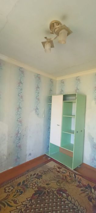 Сотилади Чилонзор 22 квартал 2 хонали разделка