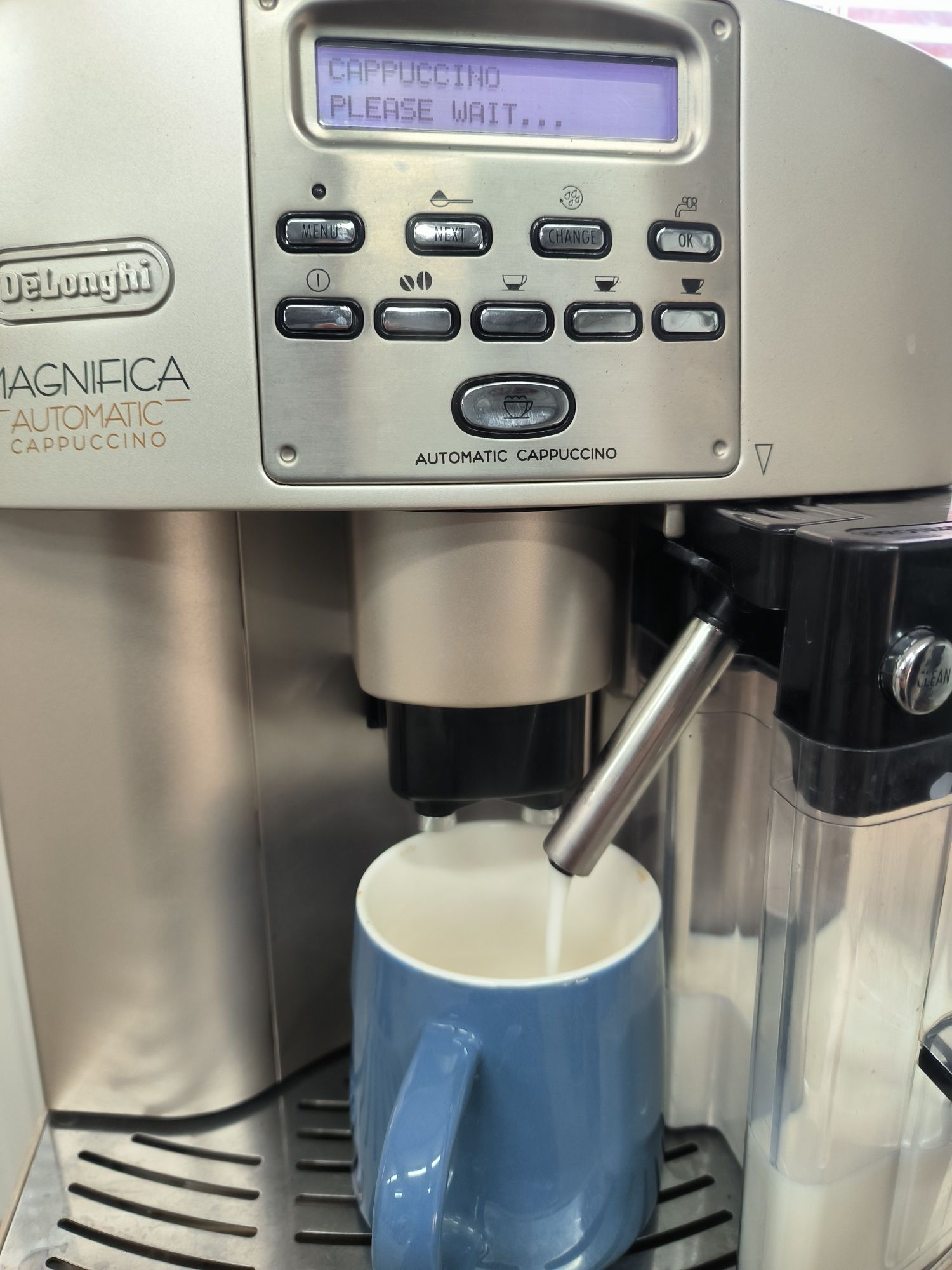 Delonghi magnifica automatic cappuccino