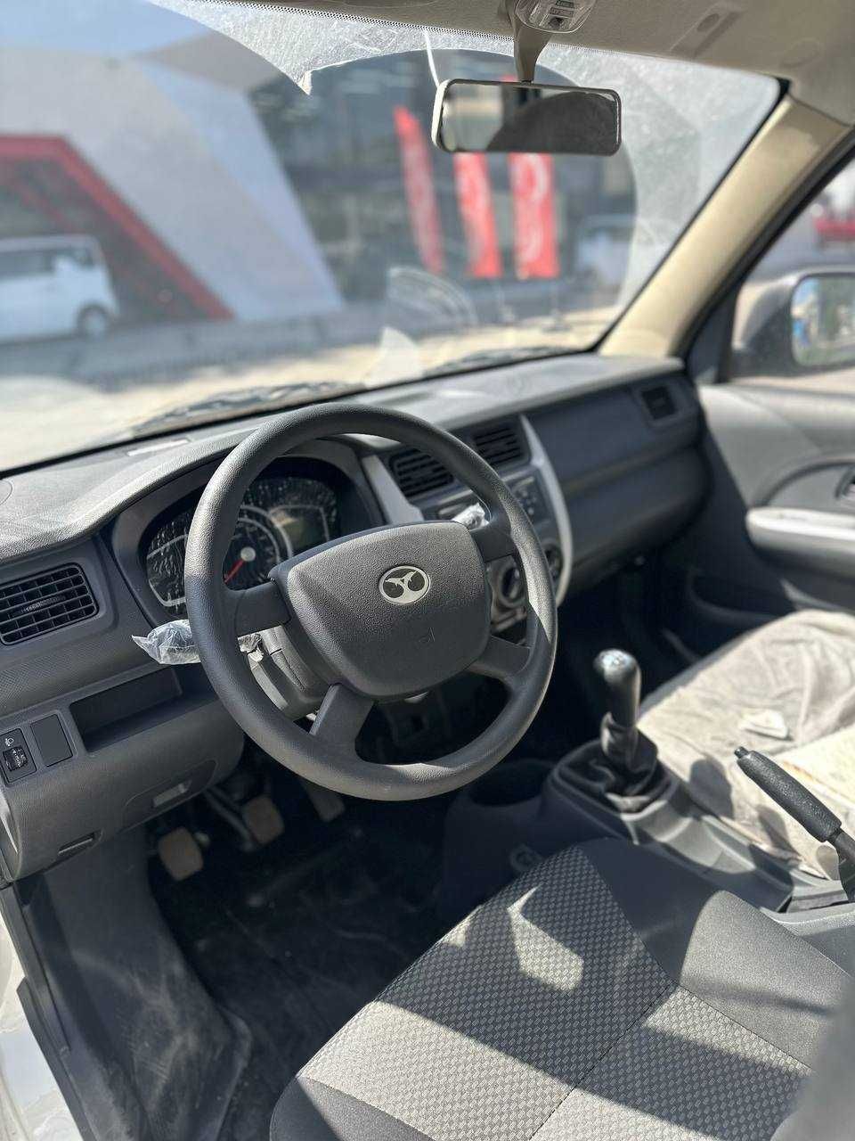 Dongfeng Xitoy Damas nalichida 8 ta o'rindiqli
