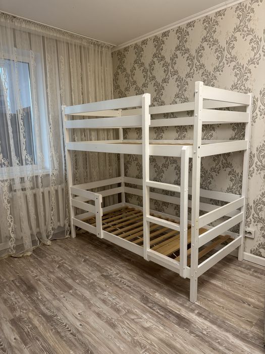 Двухъярусная кровать