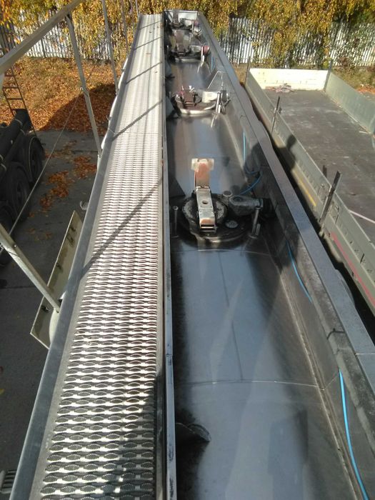 Semiremorca cisterna MAGYAR