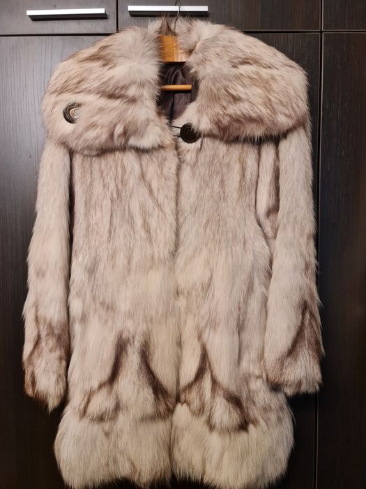 Haina de blana vulpe argintie