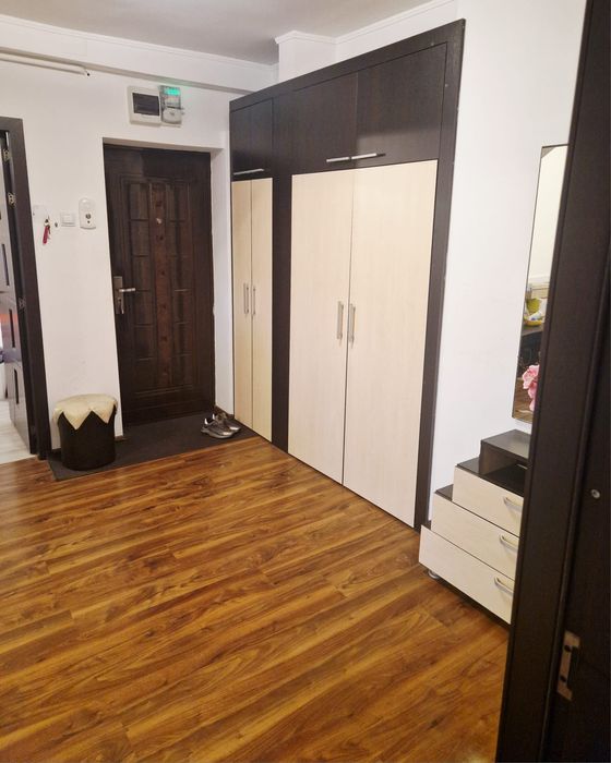 Închiriez apartament 2 camere – Râmnicu Vâlcea, Zona Nord