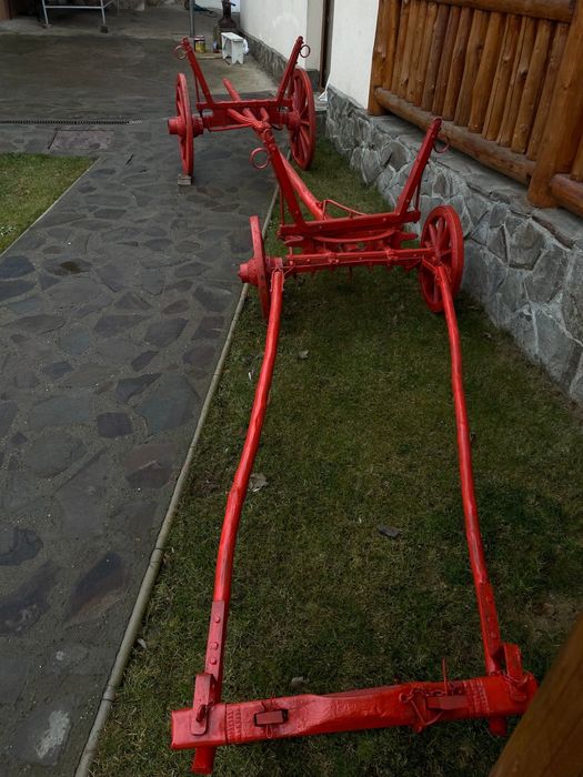 Se vinde căruță rustică pentru decor recondițonată.