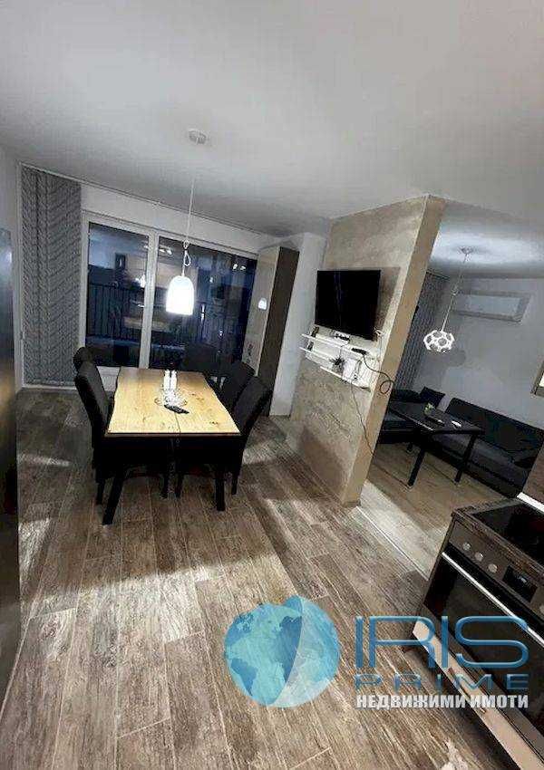 Продава се Тристаен апартамент в Шумен, 2-ри корпус - 98 кв.м за 1633 €/кв.м - Снимка #5