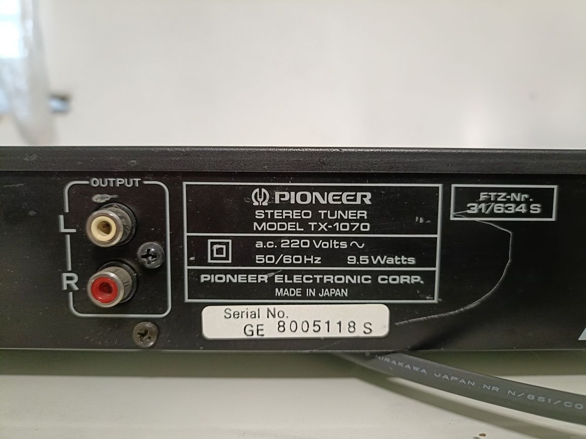 Tuner Pioneer tx-1070