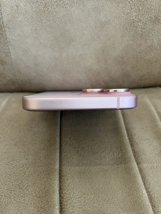 iPhone 15 90% battery Health 128GB