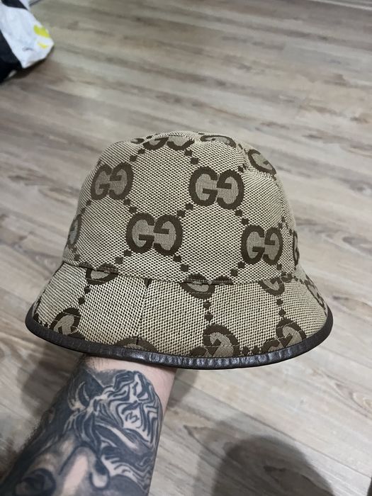 Vand palarie gucci , originala