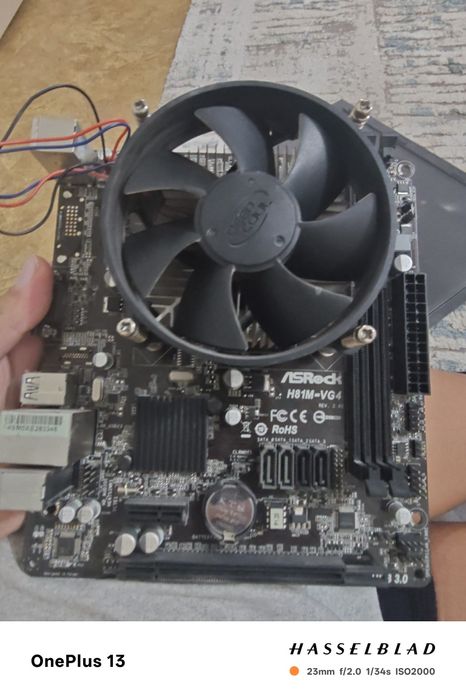 Продаю комплект материнская плата+процессор+кулер