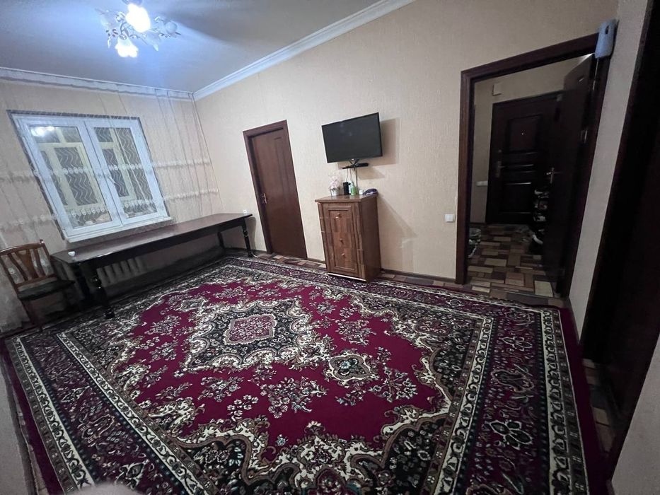 Gilam sotiladi. 3x5. 550 min som. Kelishtiramiza