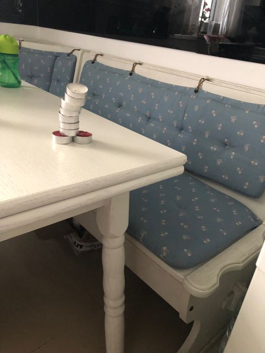 Coltar bucatarie din lemn alb