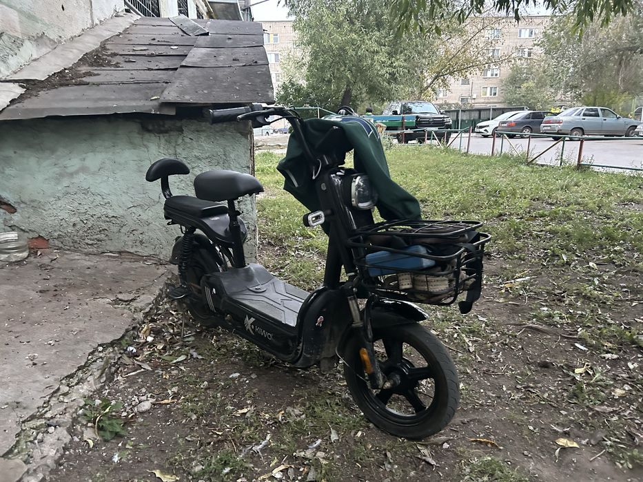 Продам электро скутер 65000 отдам