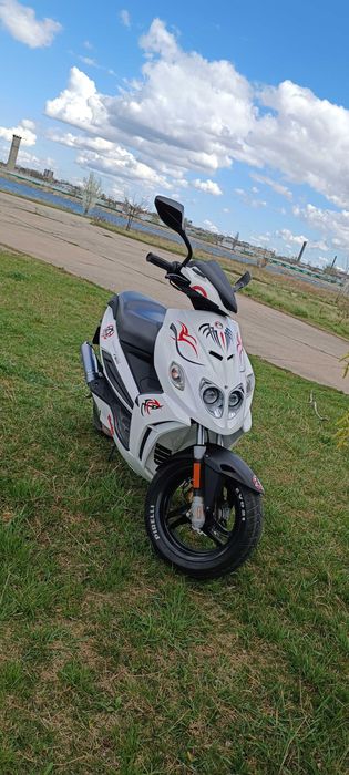 OFERTA VERII 2025 !Vând Malaguti F12R Phantom Tribal 50cc 2T/ ITP 2027