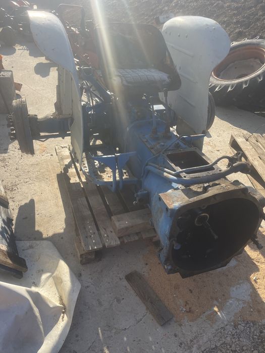 Cutie,transmisie,trompe tractor ford 3000