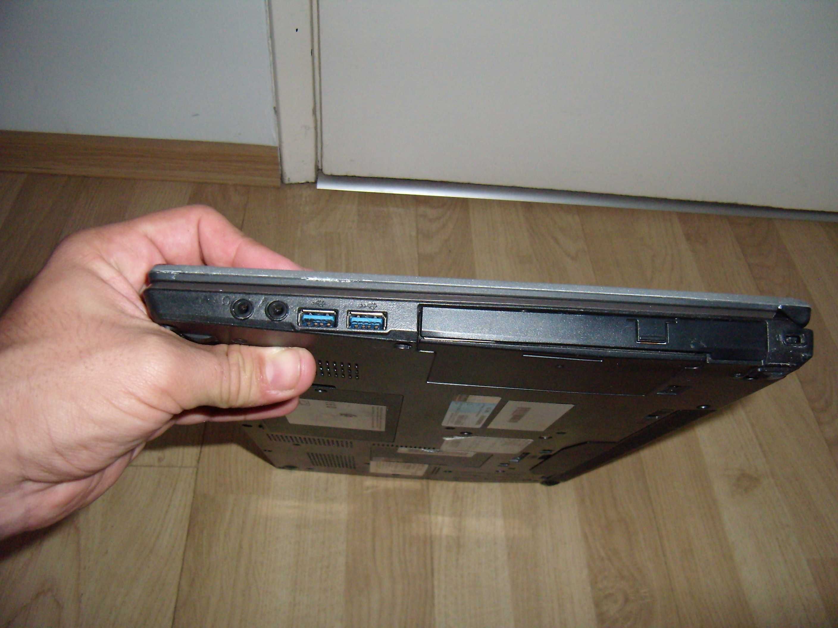 Fujitsu Siemens E756  15.6" Full,Core i7-6500,12GB,500GB,4+