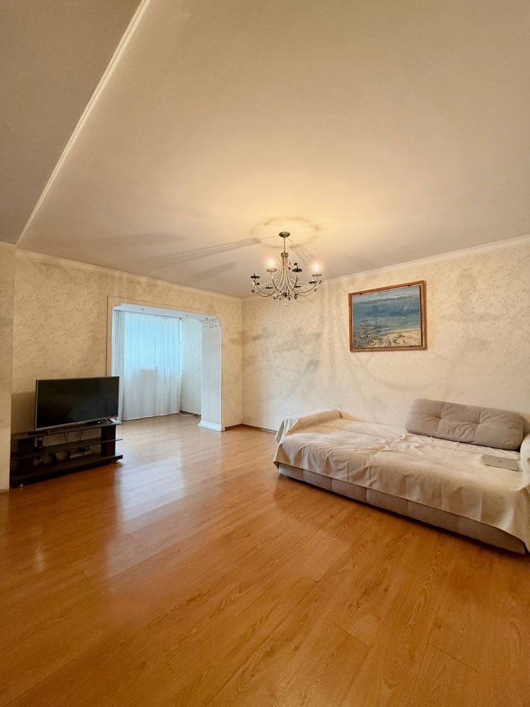 Продаётся 4х ком кв. На Ц-1, 90м2. Мирзо-Улугбекский район.