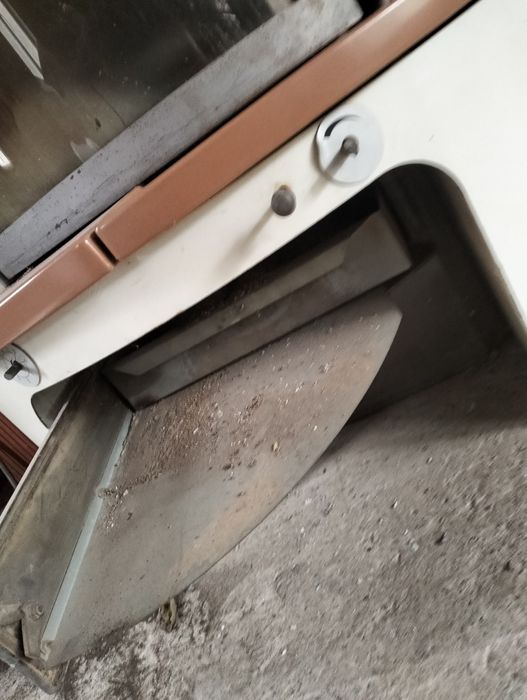 Vand semineu pe lemne