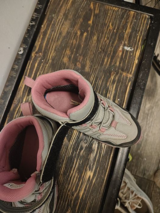 нови водонепропускливи водоустойчиви боти 31 номер Reserved